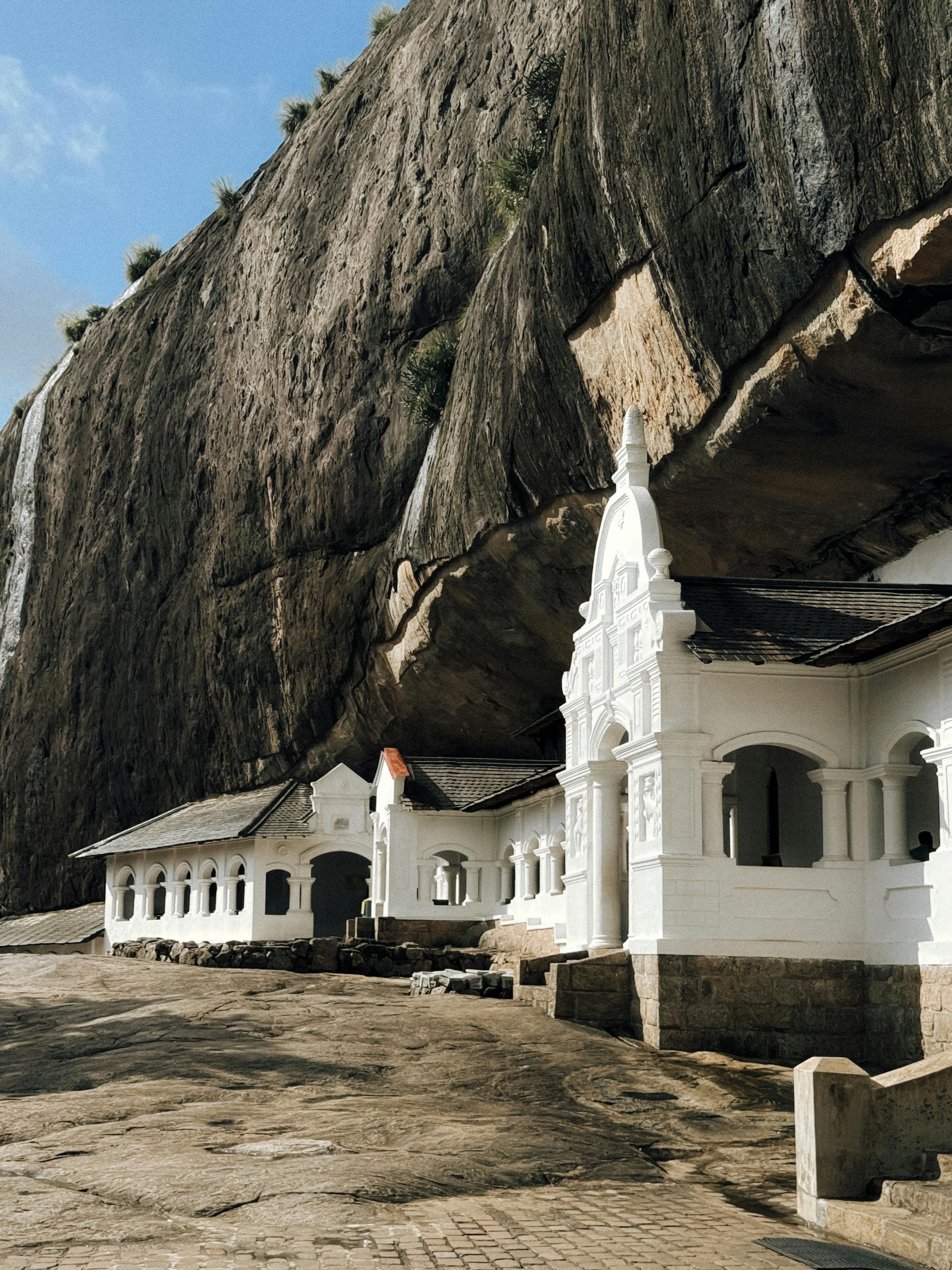 Dambulla Cave Temple Buddha statues