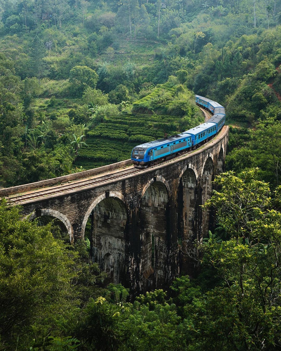 Nine Arches Bridge and Ella Gap