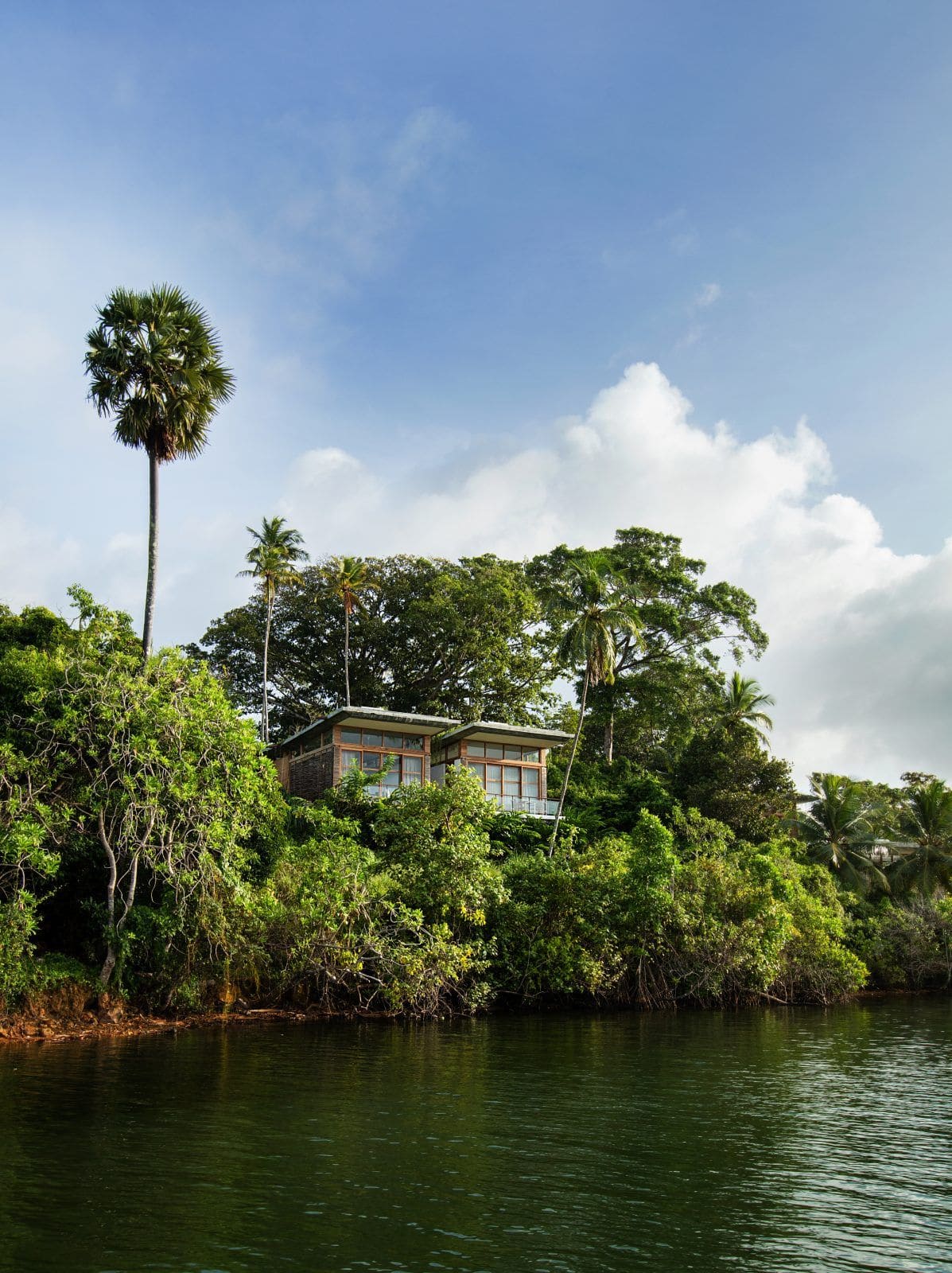 Treehouse yoga shala, Koggala Lake