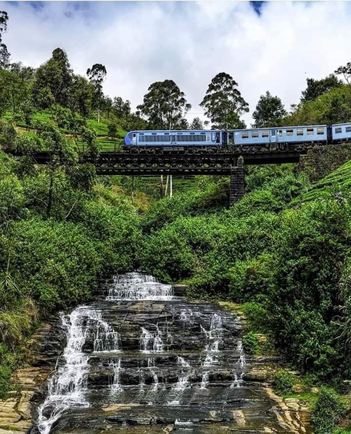 Scenic train from Ella to Nanu Oya